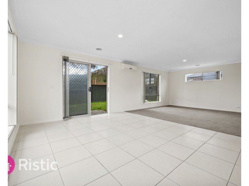 26 Kinglake Drive, Wyndham Vale VIC 3024