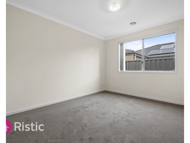 26 Kinglake Drive, Wyndham Vale VIC 3024
