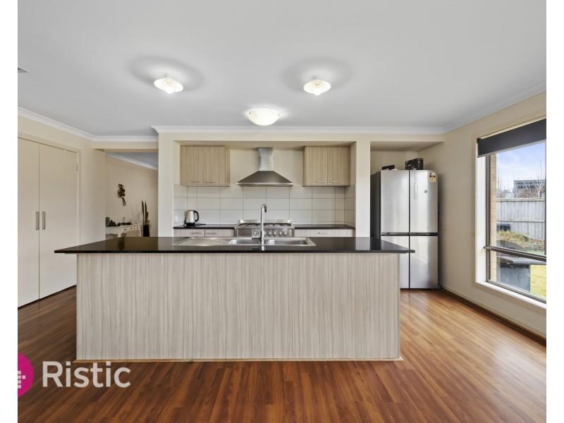 35 Palladium Circle, Beveridge VIC 3753