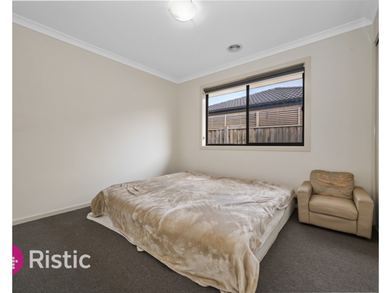 35 Palladium Circle, Beveridge VIC 3753