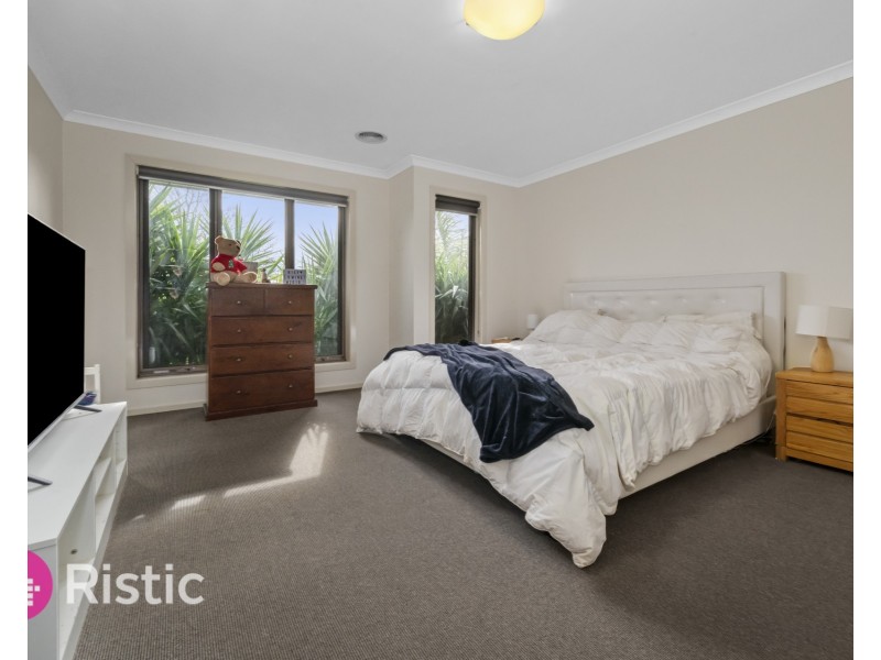 35 Palladium Circle, Beveridge VIC 3753