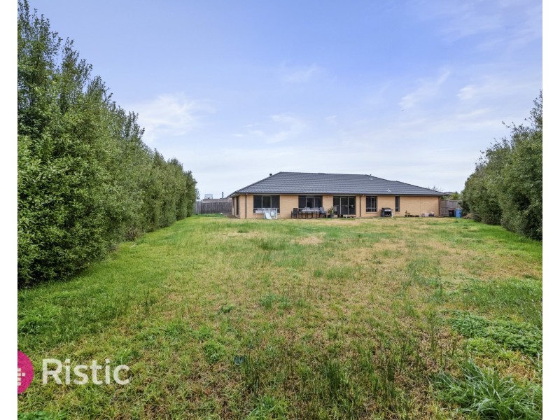 35 Palladium Circle, Beveridge VIC 3753