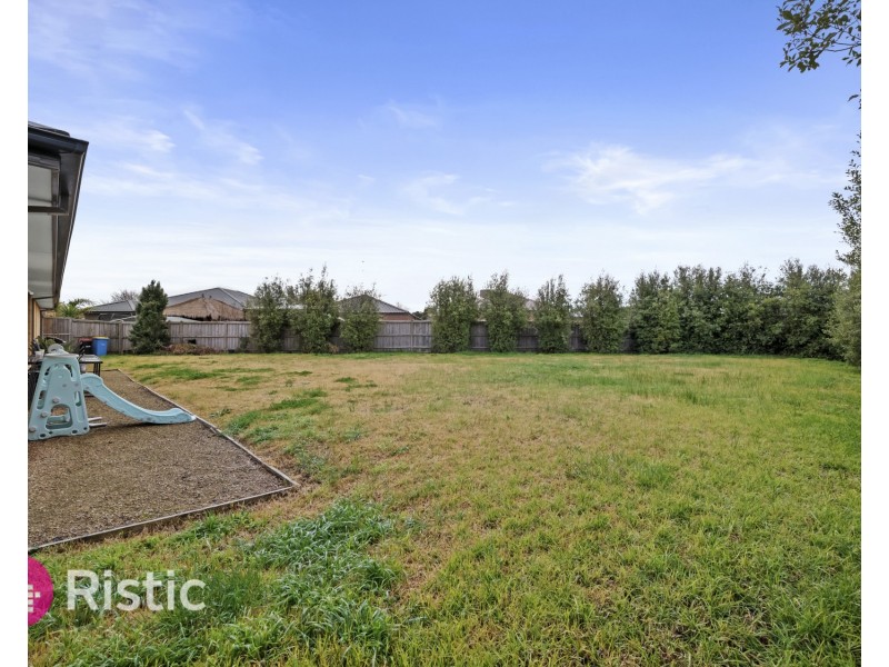 35 Palladium Circle, Beveridge VIC 3753