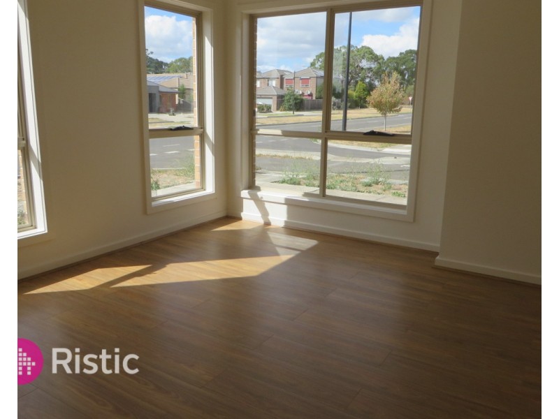 55 Grange Drive, South Morang VIC 3752