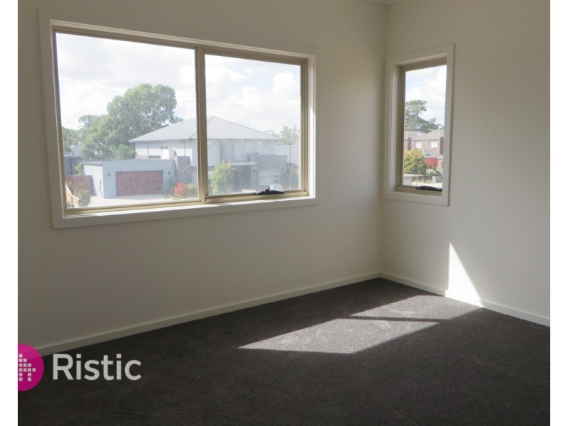 55 Grange Drive, South Morang VIC 3752