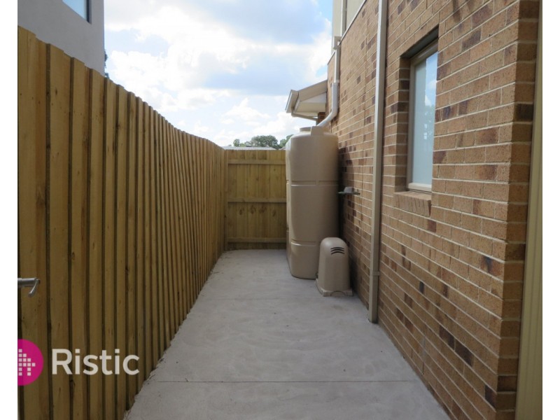 55 Grange Drive, South Morang VIC 3752
