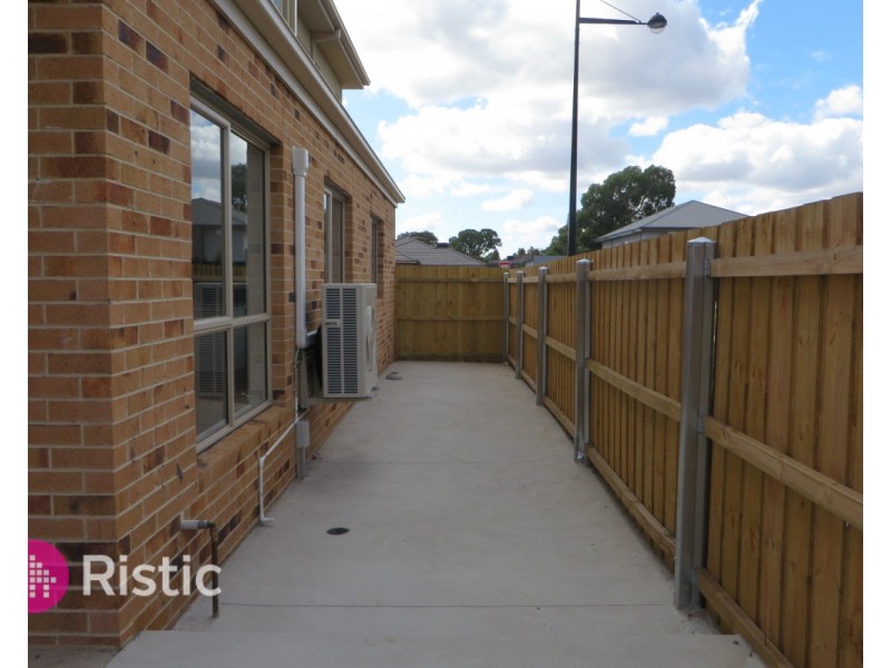 55 Grange Drive, South Morang VIC 3752