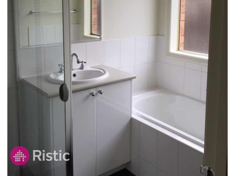 5 Crissa Street, Tarneit VIC 3029