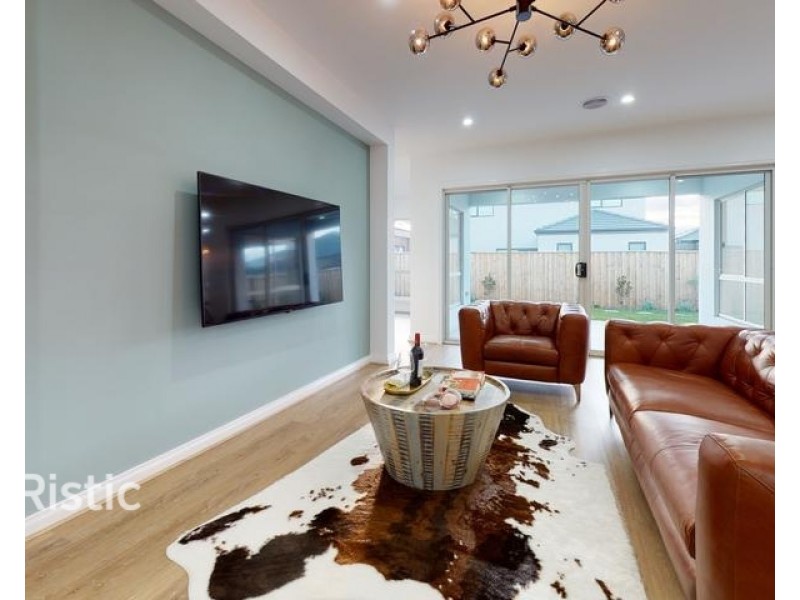 1 Radiata Street, Beveridge VIC 3753