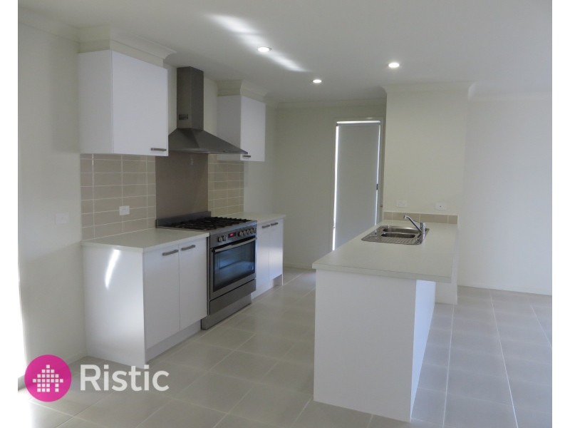 9 Vanin Street, Wollert VIC 3750