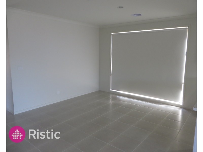 9 Vanin Street, Wollert VIC 3750