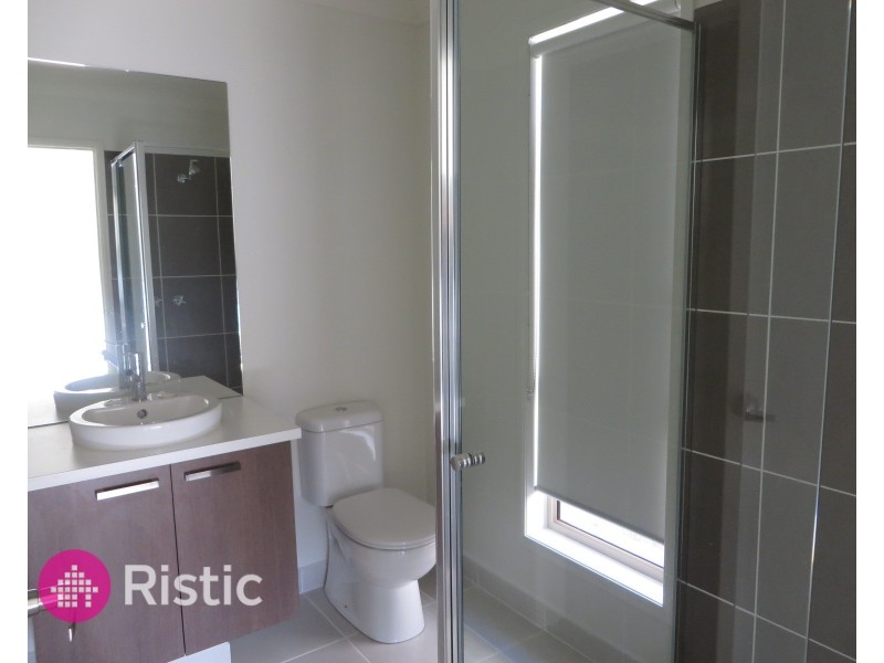 9 Vanin Street, Wollert VIC 3750