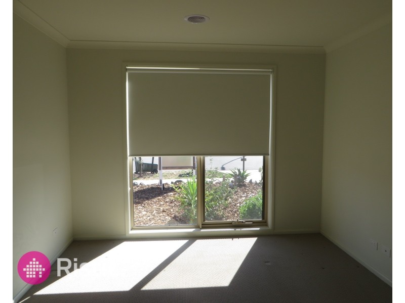 9 Vanin Street, Wollert VIC 3750