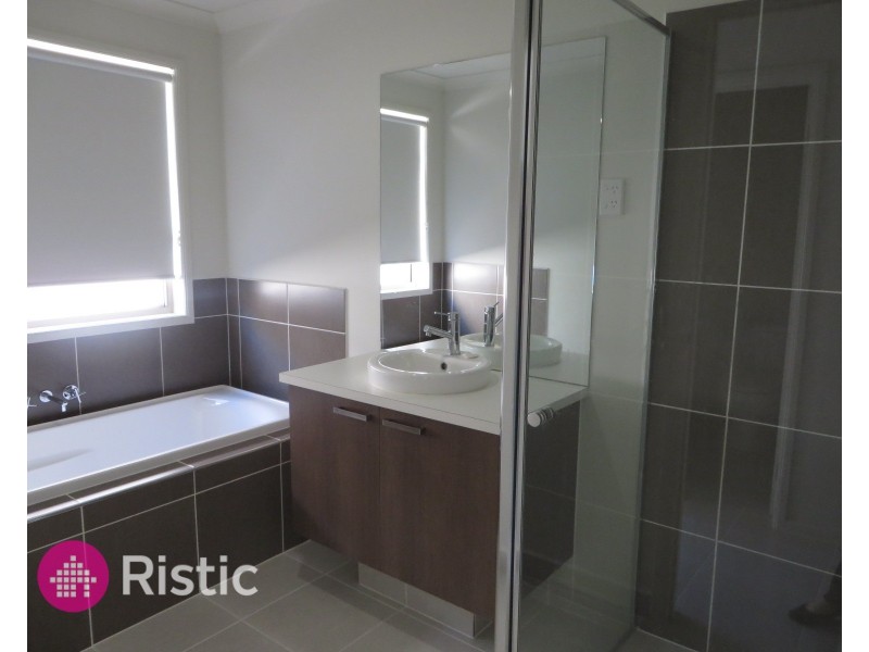 9 Vanin Street, Wollert VIC 3750