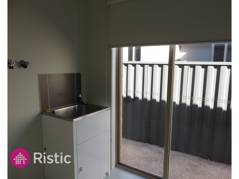 9 Vanin Street, Wollert VIC 3750