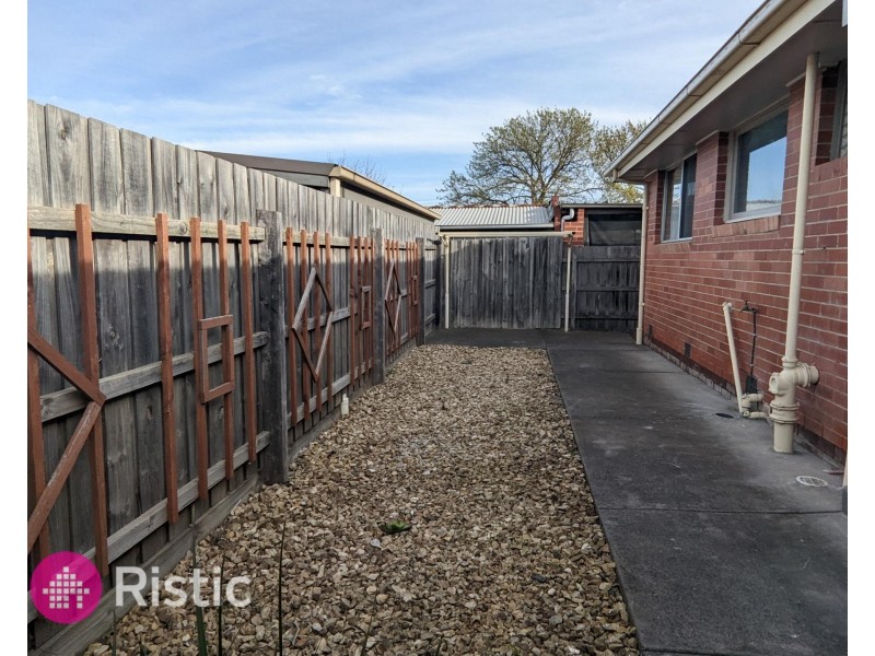 1/6 Uren Court, Thomastown VIC 3074