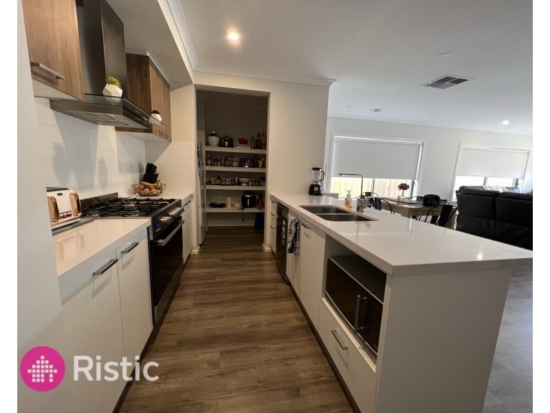39 Nectar Street, Mickleham VIC 3064
