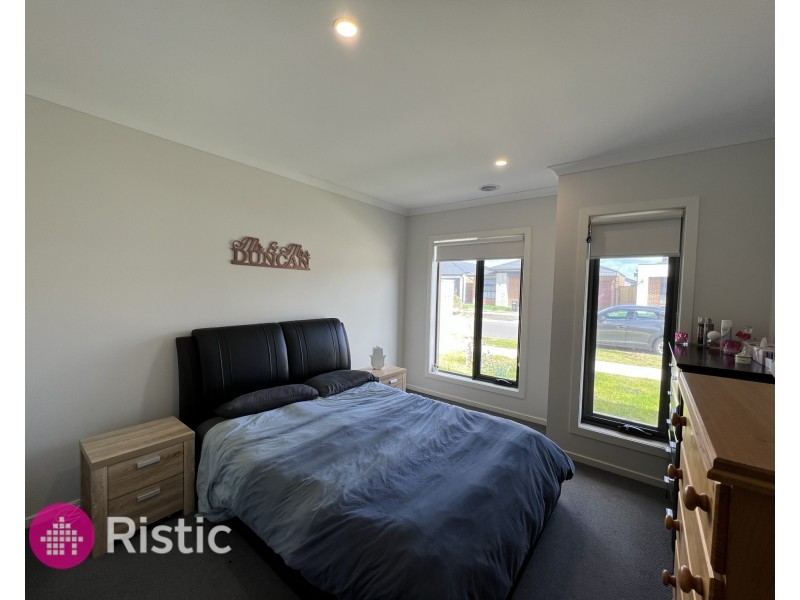 39 Nectar Street, Mickleham VIC 3064