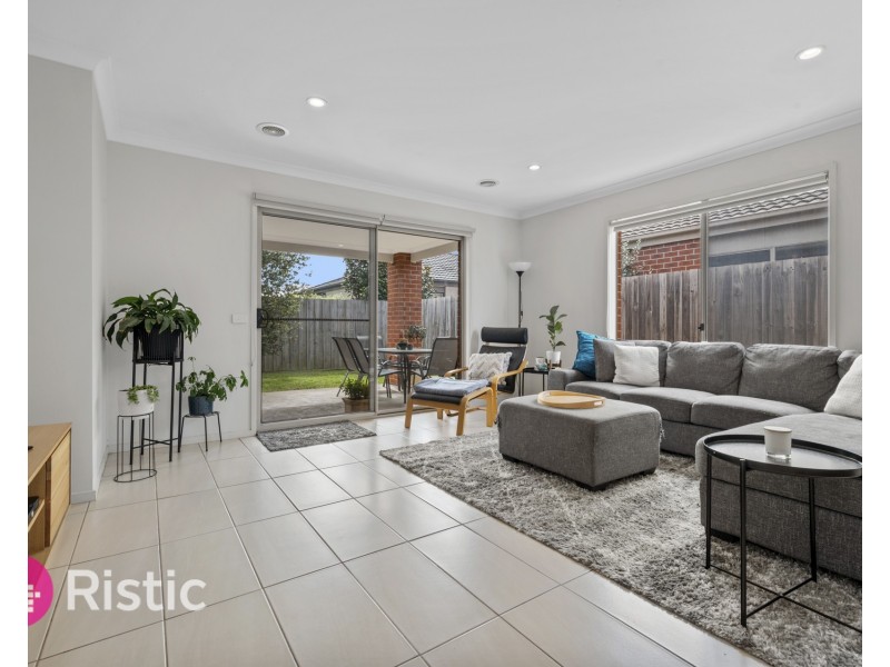 16 Endurance Street, Doreen VIC 3754