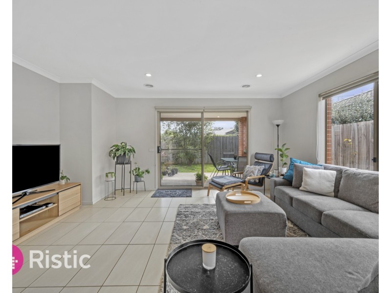 16 Endurance Street, Doreen VIC 3754