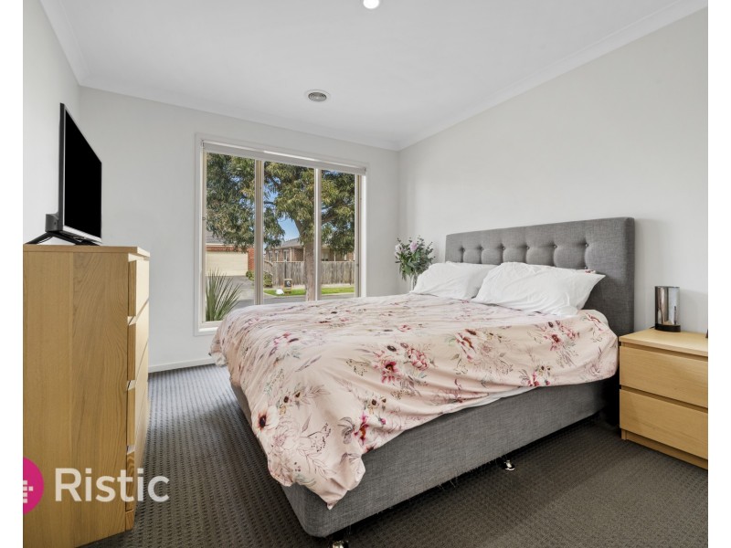 16 Endurance Street, Doreen VIC 3754