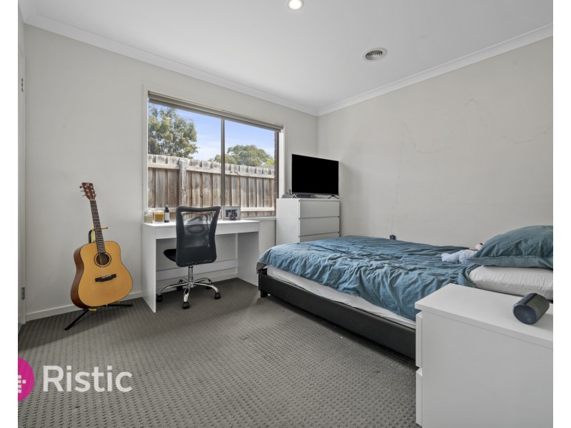 16 Endurance Street, Doreen VIC 3754