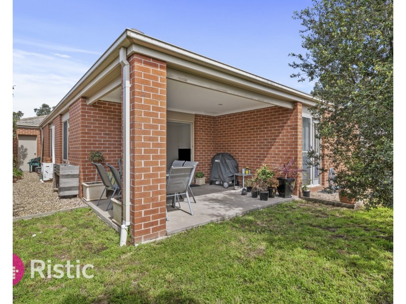 16 Endurance Street, Doreen VIC 3754