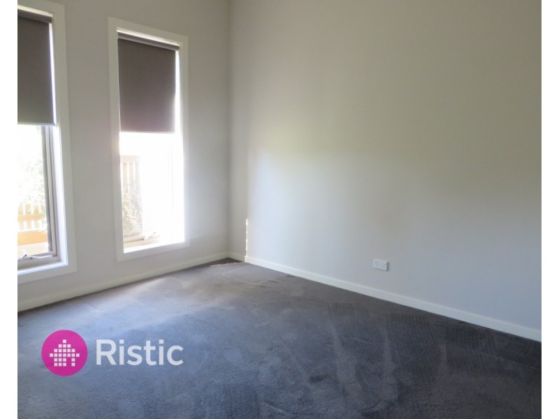 10 Pittard Walk, Epping VIC 3076