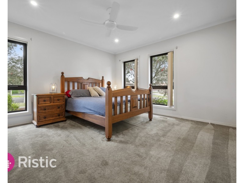 5/2 Boyle Crescent, Mill Park VIC 3082