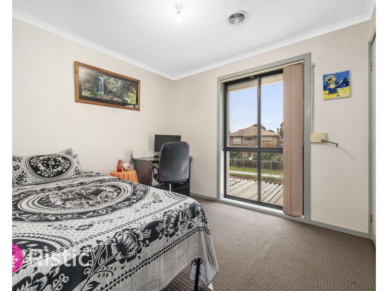 15 Ester Drive, Mill Park VIC 3082