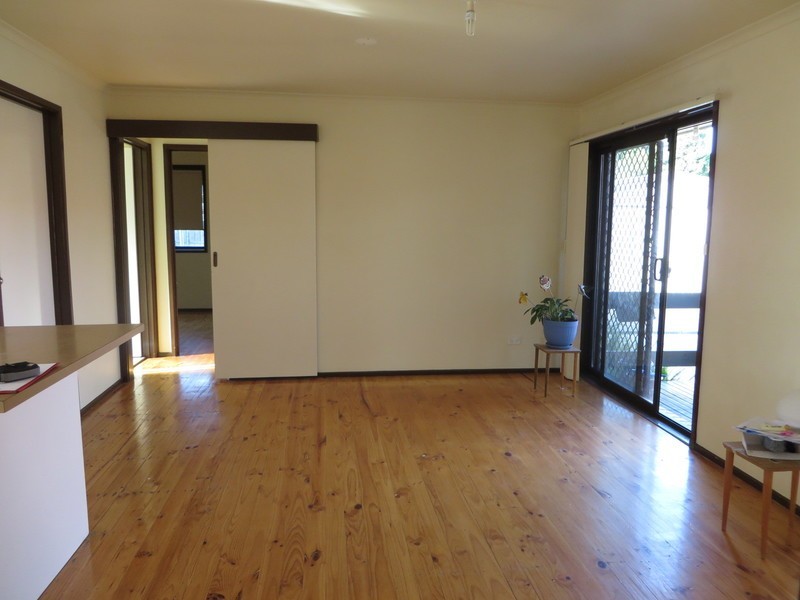 24 Hinkler Drive, Mill Park VIC 3082