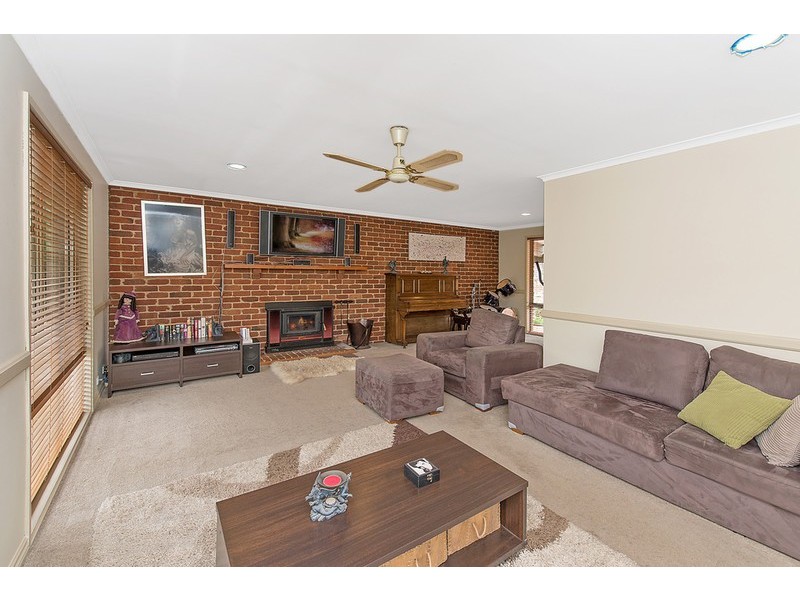 27 Bonnie View Court, Wandong VIC 3758