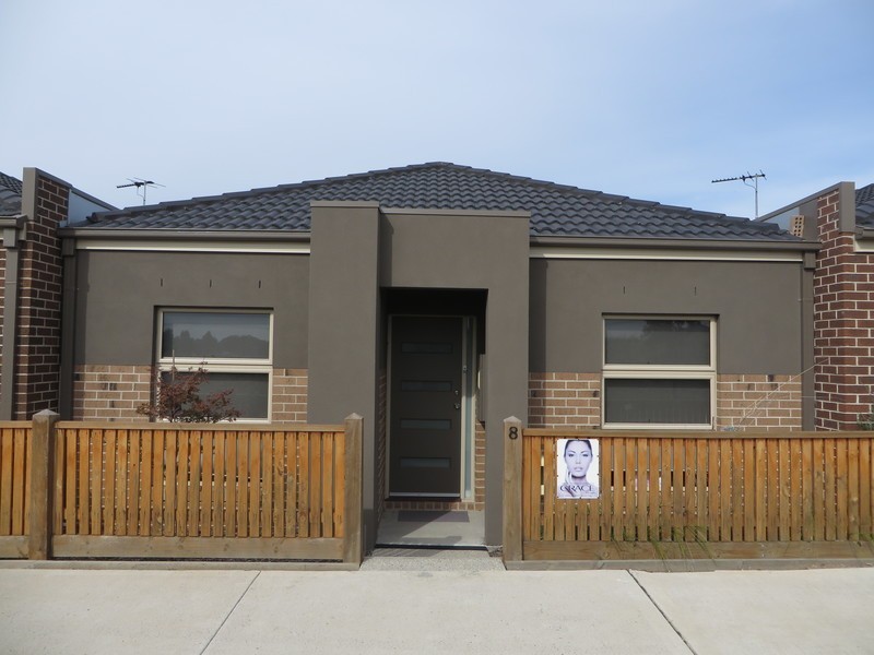 8 Pittard Walk, Epping VIC 3076