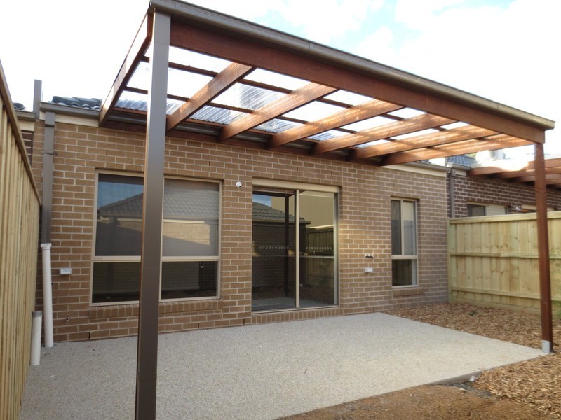 8 Pittard Walk, Epping VIC 3076