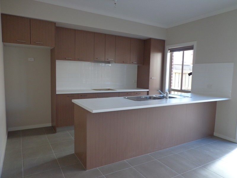 14 Pittard Walk, Epping VIC 3076