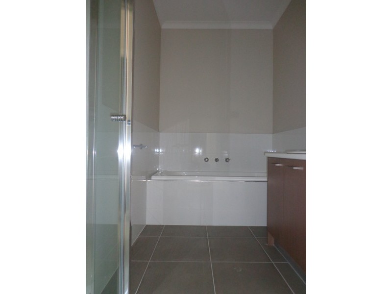 14 Pittard Walk, Epping VIC 3076