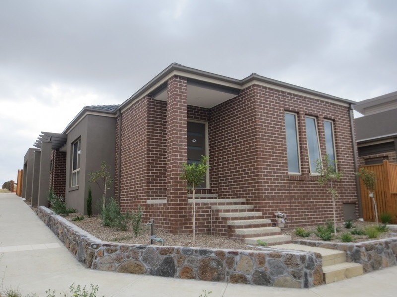 42 Saxony Drive, Epping VIC 3076