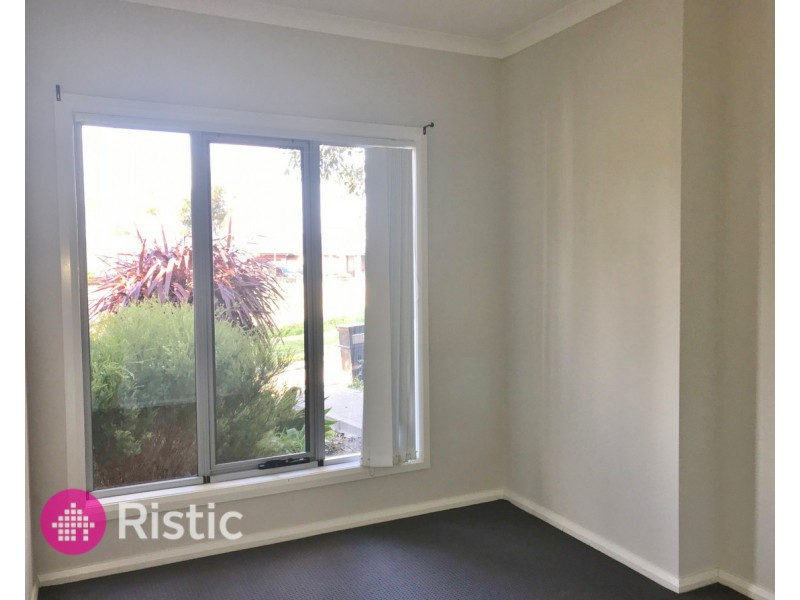 2 Deliza Walk, South Morang VIC 3752