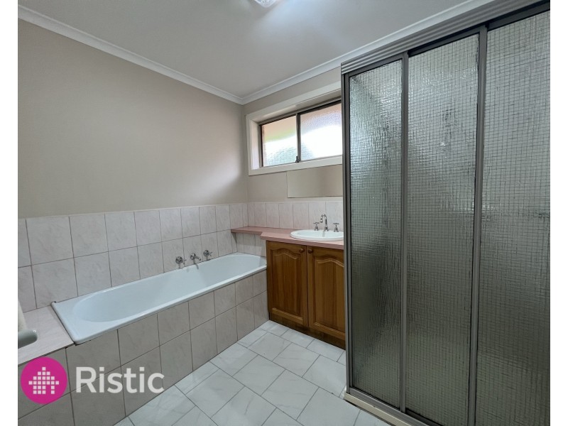 1/7 Lukin Court, Mill Park VIC 3082