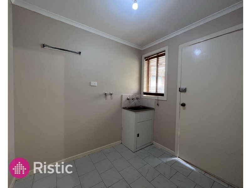 1/7 Lukin Court, Mill Park VIC 3082