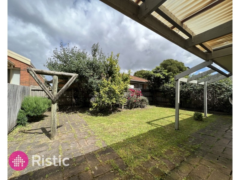 1/7 Lukin Court, Mill Park VIC 3082