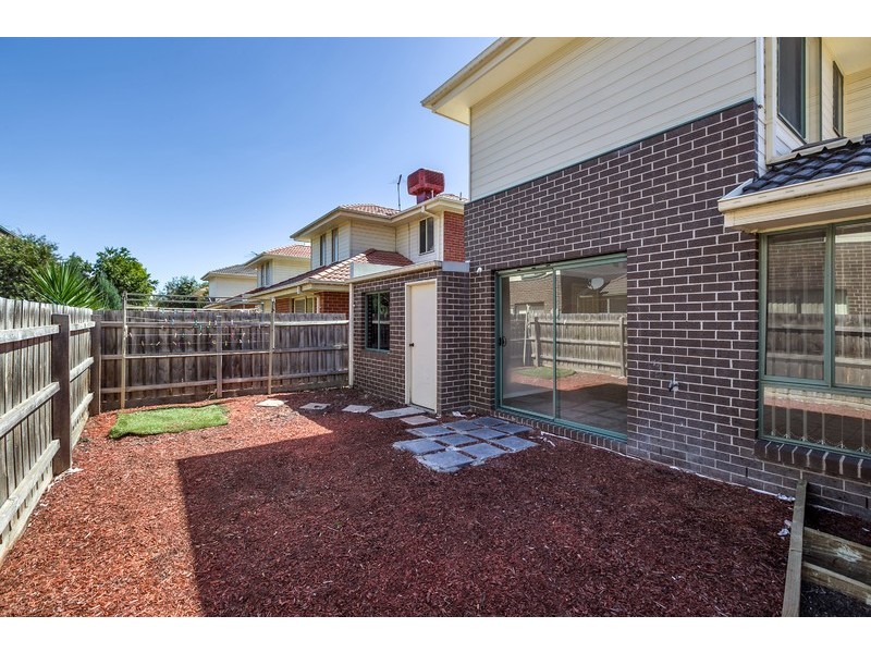 16 Pace Circuit, South Morang VIC 3752