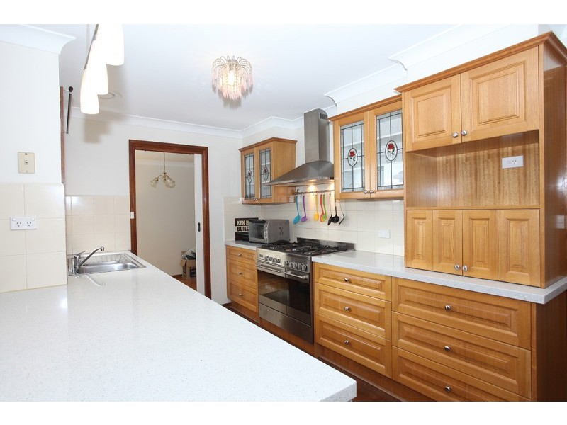 14 Henry Cable Court, Mill Park VIC 3082