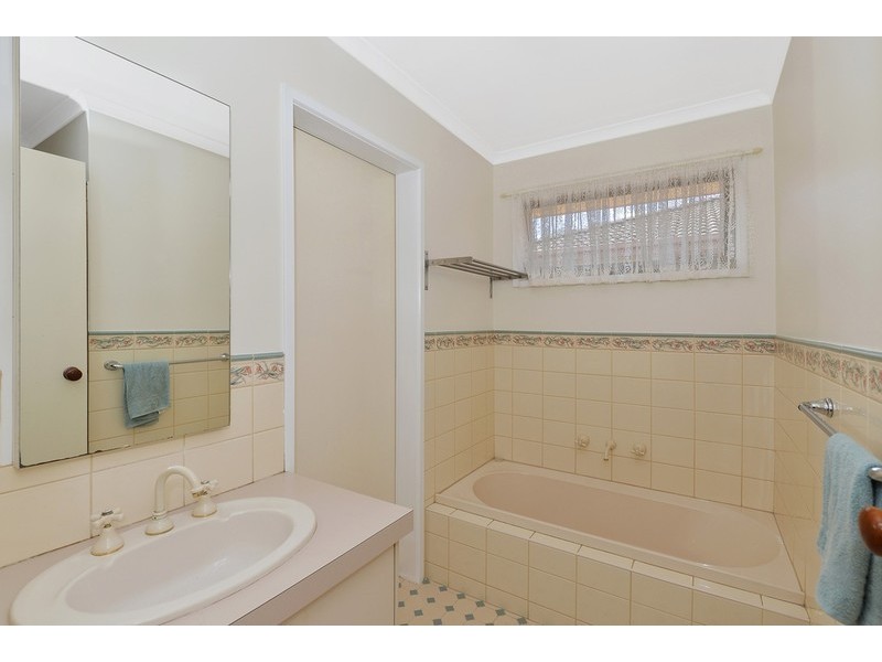 1/7 Clifford Close, Mill Park VIC 3082