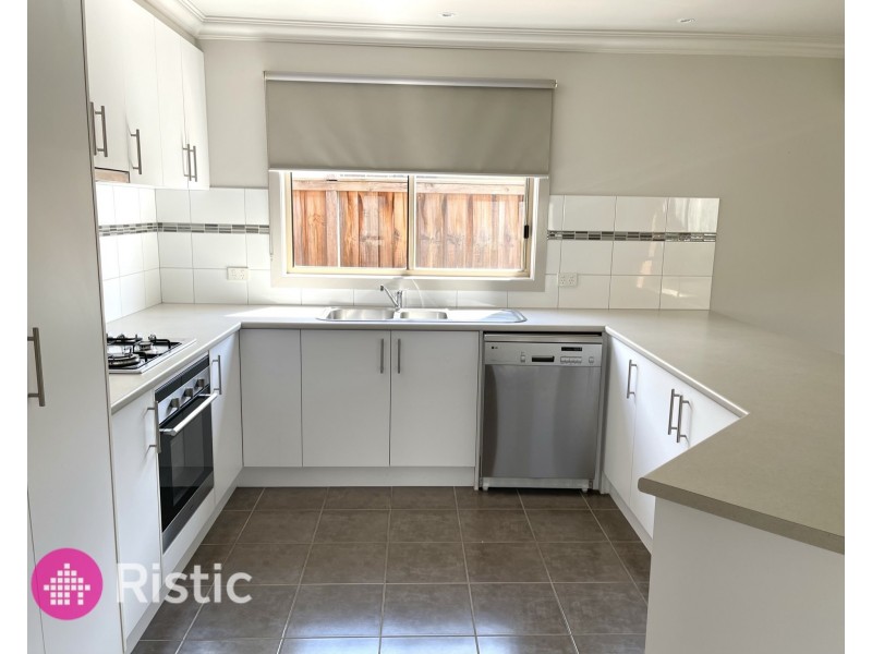 14 Breenview Place, Doreen VIC 3754