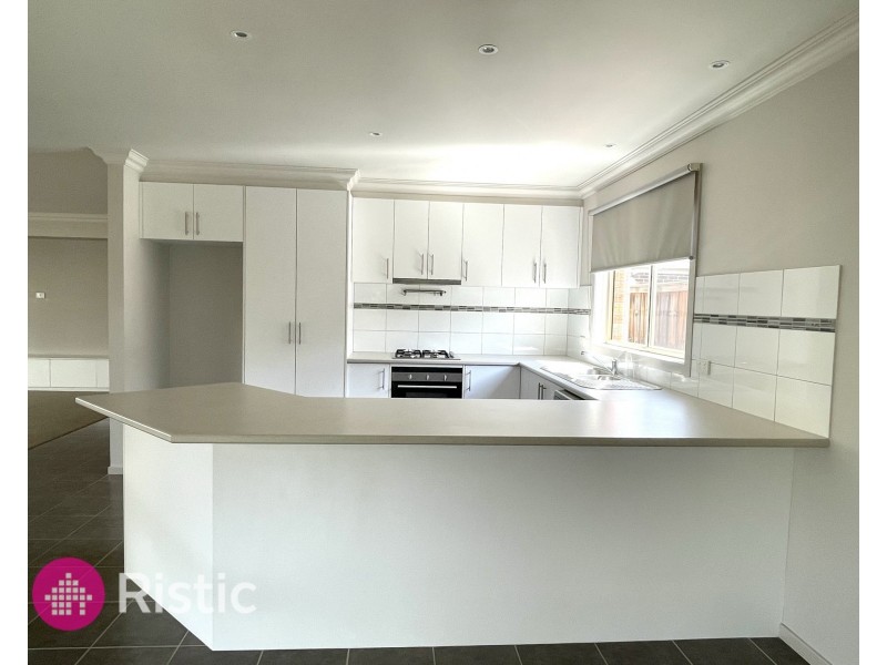 14 Breenview Place, Doreen VIC 3754