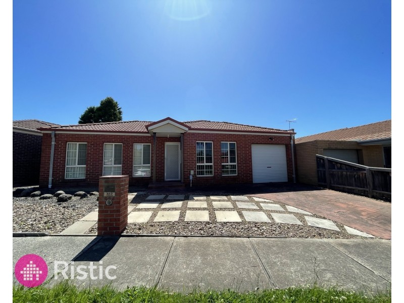 2/22 Hawkes Drive, Mill Park VIC 3082