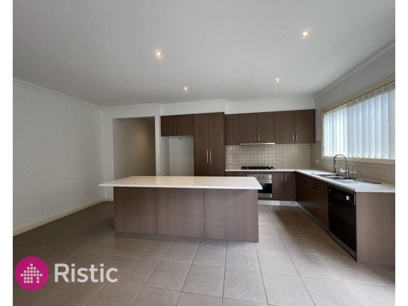 5 Nighthawk Boulevard, South Morang VIC 3752