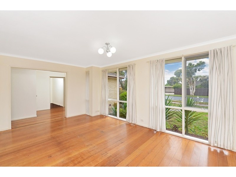 19 Greenbrook Drive, Epping VIC 3076