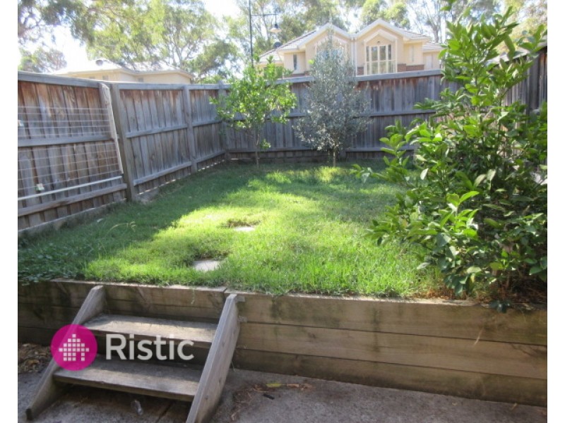 27 / 5 Delacombe Drive, Mill Park VIC 3082